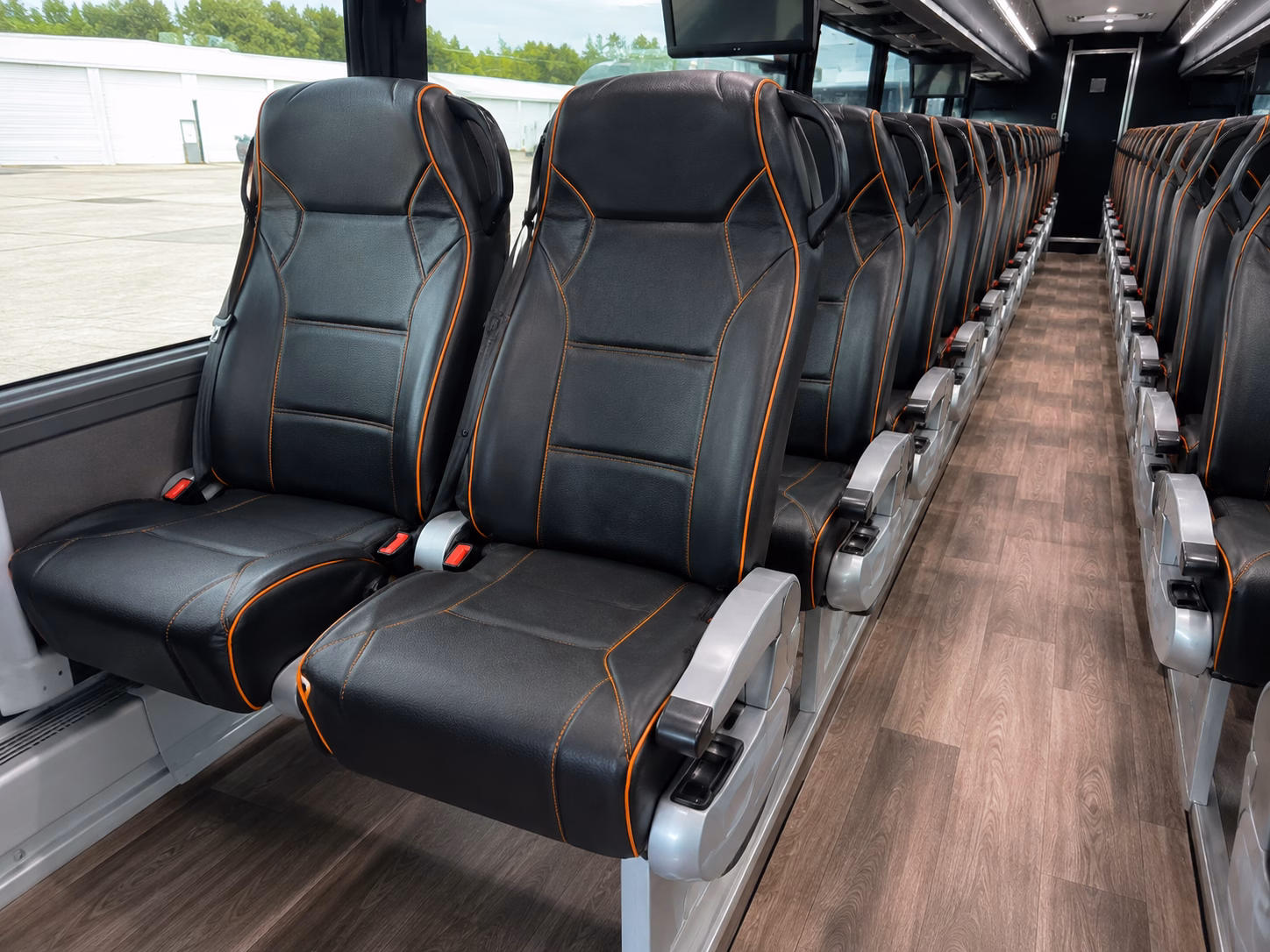 buses for multi stop winery runs through cream ridge and hammonton