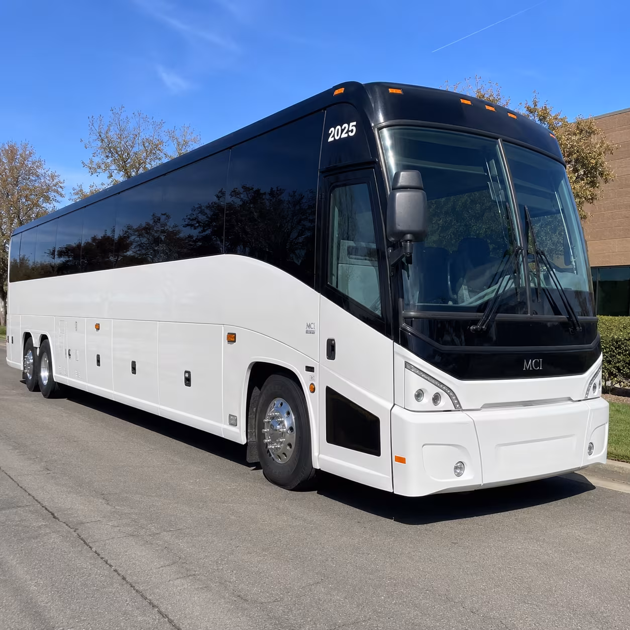 corporate airport transfer buses to ewr and phl